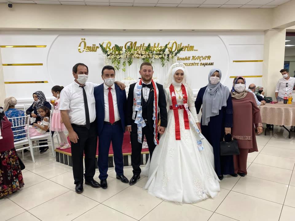 Buket & Eren çiftine mutluluklar dileriz.