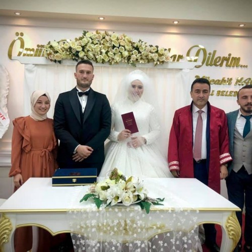 Melis & Erdoğan çiftine mutluluklar dileriz