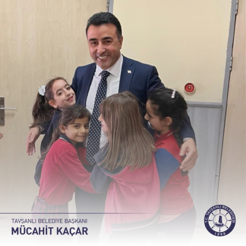 Belediye Başkanımız sayın Mücahit Kaçar beldemizdeki okullarımızı ziyaret ederek kıymetli öğretmenlerimizin “ Öğretmenler Gününü” kutladı.