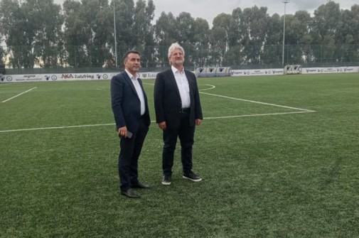 Belediye başkanımız Sayın Mücahit Kaçar ve Sayın Mehmet Koç ile birlikte spor tesislerine ziyarette bulundu.