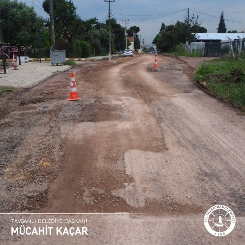 Fatih Mahallesi Atatürk Caddesi'nde başlatmış olduğumuz asfalt çalışmamız tamamlanmıştır. Tüm hemşerilerimize hayırlı olsun..
